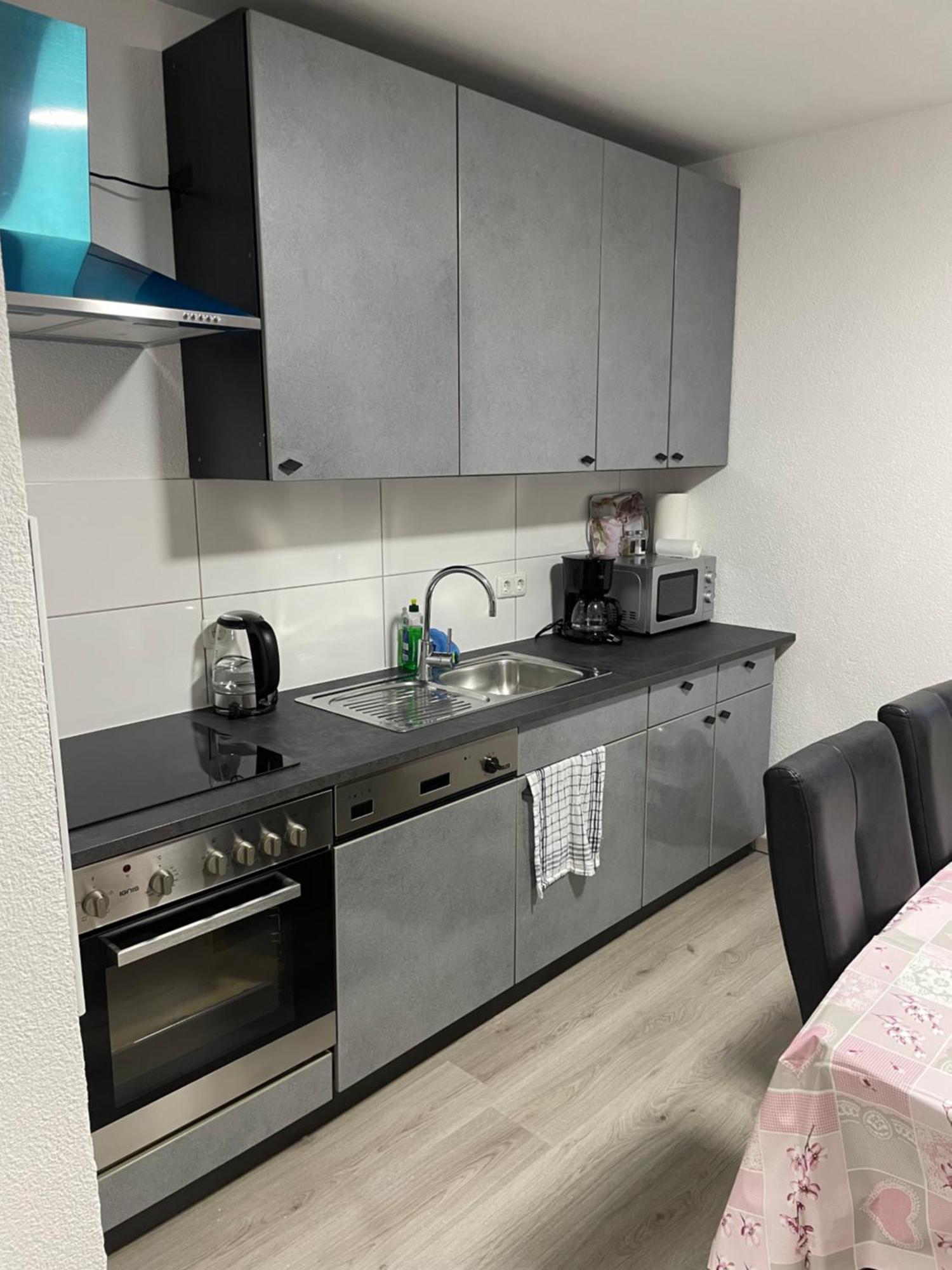 Ferien - Wohnung In Kassel Waldau Zentral Esterno foto